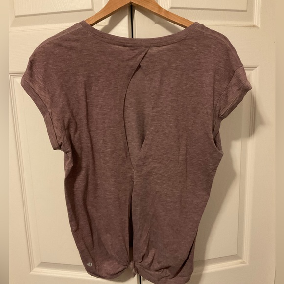 Lululemon open back tee shirt - Picture 3 of 5